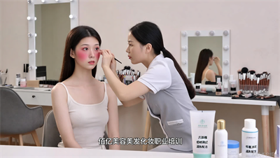 敏感肌不敢化妆？成都敏感肌女生的&ldquo;安全变美&rdquo;攻略