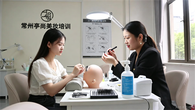 想兼职做美睫上门服务，在常州学技术的同时能学获客方法吗