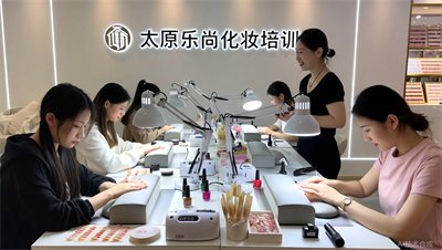 太原学美甲多少钱？乐尚教育拆解美甲班的费用构成